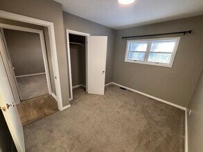 333 Erb St. W in Waterloo, ON - Building Photo - Building Photo