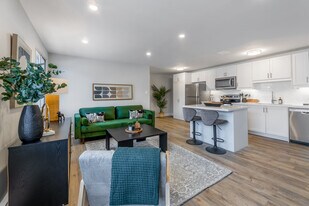 1111 Forestwood in Mississauga, ON - Building Photo