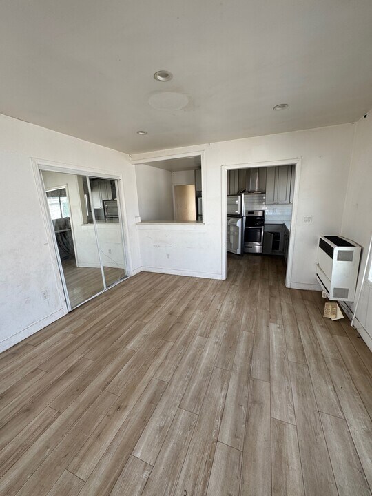 738 E 48th St, Unit 738 E 48th St in Los Angeles, CA - Building Photo