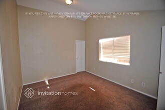 5520 W Joan De Arc Ave in Glendale, AZ - Foto de edificio - Building Photo