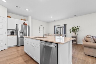 1057 Saltgrass Way in Myrtle Beach, SC - Building Photo - Building Photo
