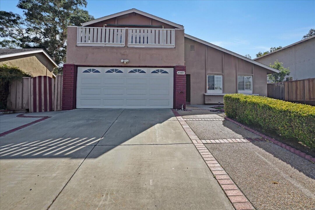 47450 Cholla St in Fremont, CA - Building Photo