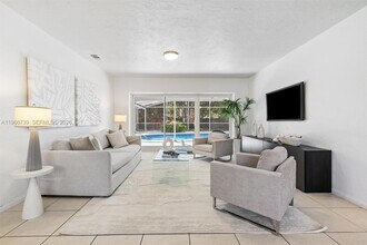 8260 SW 133rd St in Miami, FL - Building Photo - Building Photo