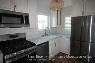 1323 Locust St in San Diego, CA - Building Photo