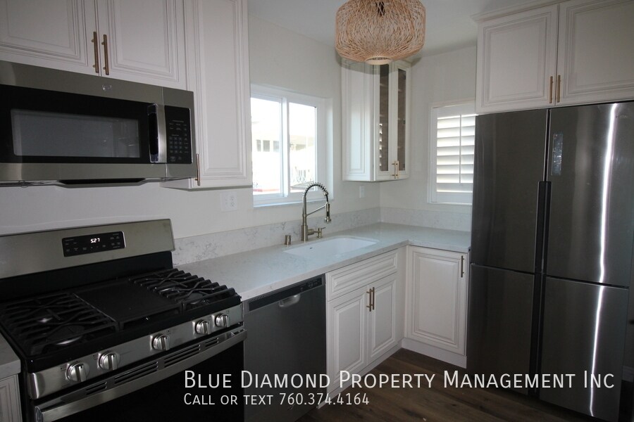 1323 Locust St in San Diego, CA - Building Photo