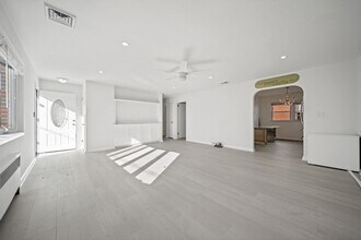 23 Arn Terrace in Secaucus, NJ - Building Photo - Building Photo