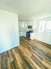 1809 1/2 S Gramercy Pl in Los Angeles, CA - Building Photo - Building Photo