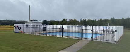 The Gardens Apartments in New Albany, MS - Building Photo - Building Photo