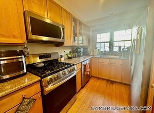 92 Gore St in Cambridge, MA - Building Photo - Building Photo
