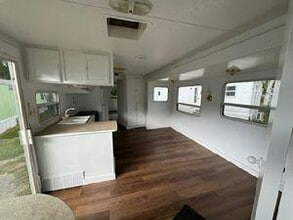 925 Ponce De Leon Blvd in Brooksville, FL - Building Photo - Building Photo