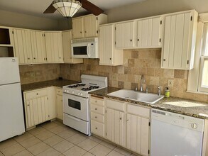 3827 University Ave in Des Moines, IA - Building Photo - Building Photo