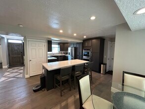 1814 Whisperwood Cir in Sandy, UT - Building Photo - Building Photo