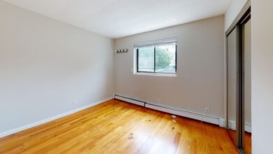 18 Glencoe St, Unit 1 in Boston, MA - Building Photo - Building Photo