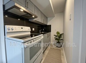 52 Sunmount Rd in Toronto, ON - Building Photo - Building Photo