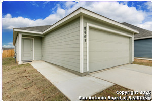 8802 Astral Pl in San Antonio, TX - Building Photo - Building Photo