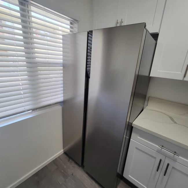 3956 Stevely Ave in Los Angeles, CA - Foto de edificio - Building Photo