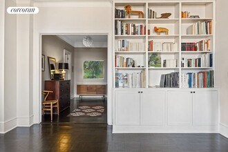 225 Eastern Pkwy in Brooklyn, NY - Building Photo - Building Photo