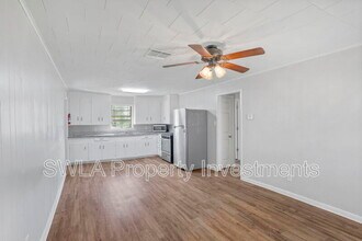 732 Murbelle Rd in Lake Charles, LA - Building Photo - Building Photo