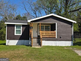 1030 Dennis St in Macon, GA - Building Photo