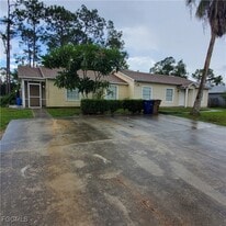 2433 Lola Ave S in Lehigh Acres, FL - Building Photo