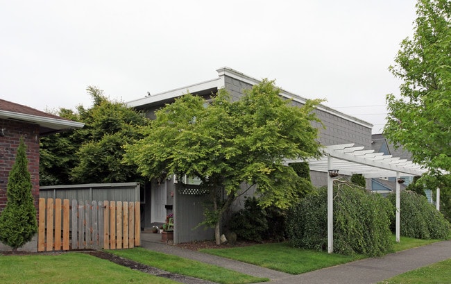 708 N L St in Tacoma, WA - Foto de edificio - Building Photo