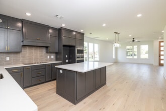 Townhomes at Scottsdale in Rogers, AR - Building Photo - Interior Photo