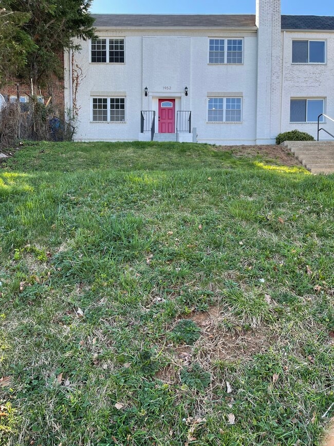 1952 3rd St NE, Unit 201 in Washington, DC - Building Photo - Building Photo
