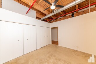 375 W Erie St in Chicago, IL - Building Photo - Building Photo