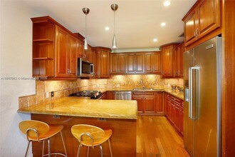 537 Zamora Ave in Coral Gables, FL - Building Photo - Building Photo
