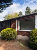 4858 Fauntleroy Wy SW in Seattle, WA - Building Photo