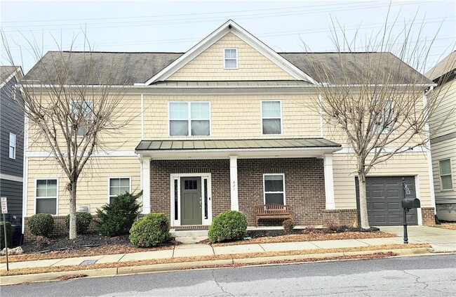 property at 821 Westmoreland Circle Northwest