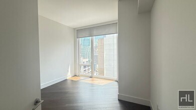 East 44th Street in New York, NY - Building Photo - Building Photo
