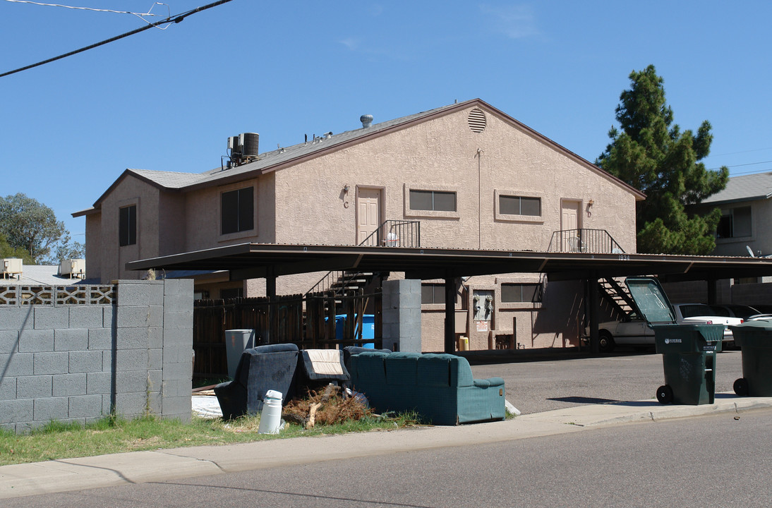 1934 W Village Dr in Phoenix, AZ - Building Photo