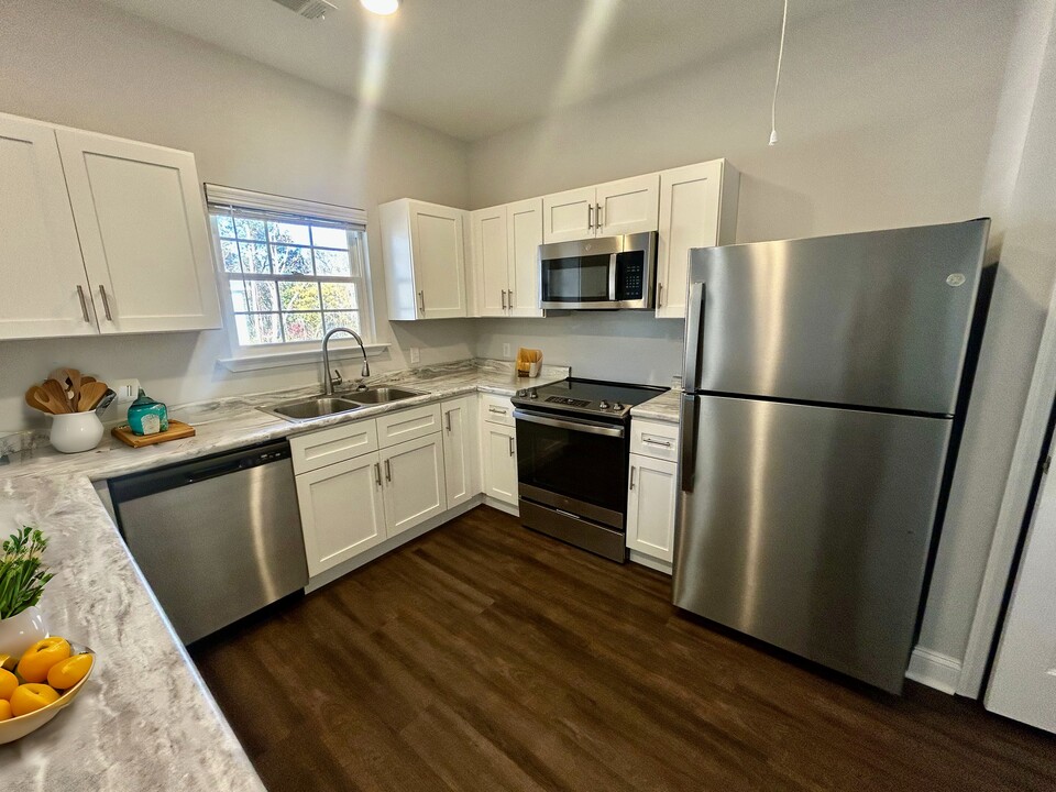 130 Briarwood Rd in Statesboro, GA - Building Photo