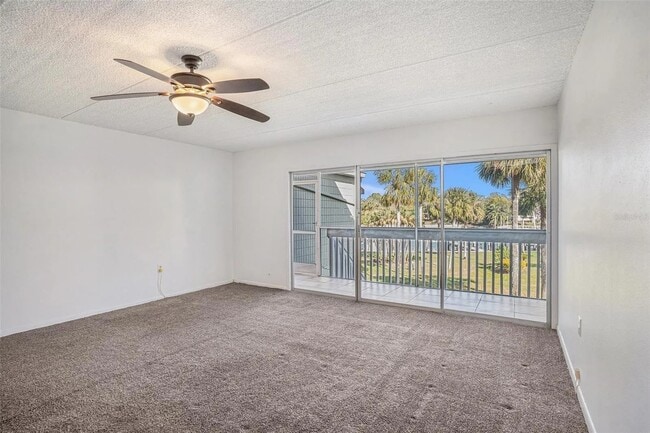 2424 W Tampa Bay Blvd in Tampa, FL - Building Photo - Building Photo
