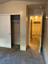 310 Live Oak Loop in Central Point, OR - Building Photo - Building Photo