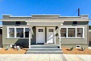 854 Orange Ave in Long Beach, CA - Building Photo