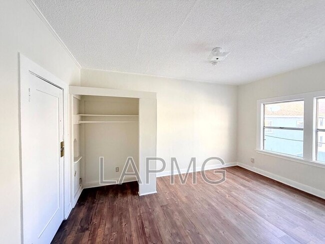 1614 N Kenmore Ave in Los Angeles, CA - Building Photo - Building Photo