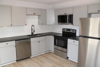 9604 Wallace Ave in Kansas City, MO - Building Photo - Building Photo