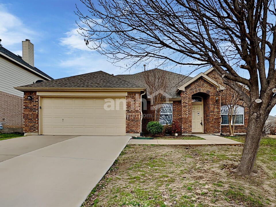 3236 Winding Ridge Cir in Mansfield, TX - Building Photo