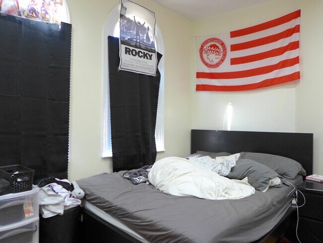 34 Medfield St, Unit 11 in Boston, MA - Building Photo - Building Photo