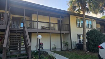 16202 Sandalwood Dr in Wildwood, FL - Building Photo