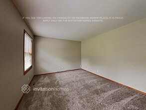 330 Bayberry Ct in West Chicago, IL - Building Photo - Building Photo