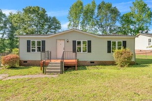 92 Dryden Ave in Piedmont, SC - Building Photo