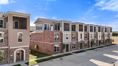 Tribeca Townhomes in Grand Prairie, TX - Building Photo - Building Photo