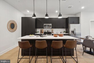 6910 Ridge Ave, Unit 220 in Philadelphia, PA - Building Photo - Building Photo