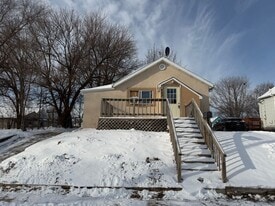 203 N Lewis Ave in Sioux Falls, SD - Building Photo