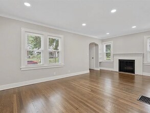 5247 Olive St in Kansas City, MO - Building Photo - Building Photo