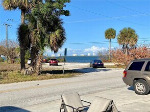 4800 NE Blue Heron Ln in Jensen Beach, FL - Building Photo - Building Photo