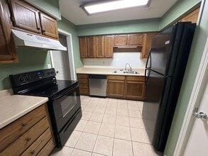 Oak Meadow Townhome in Auburn, AL - Building Photo - Building Photo